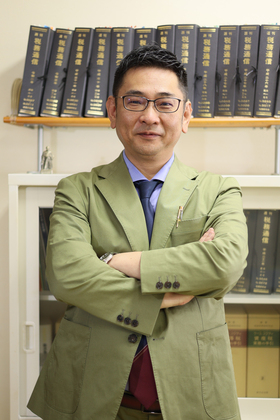 税理士　竹岡　英二